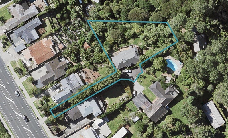 469A East Coast Road, Murrays Bay, Auckland - Carousel 1