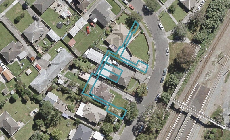 8/10 Rainey Grove, Taita, Lower Hutt - Carousel 1
