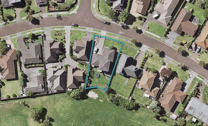 32 Crescent Hills Court, Northpark, Auckland - Carousel 1