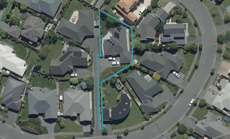 11 Glencullen Drive, Casebrook, Christchurch - Carousel 1