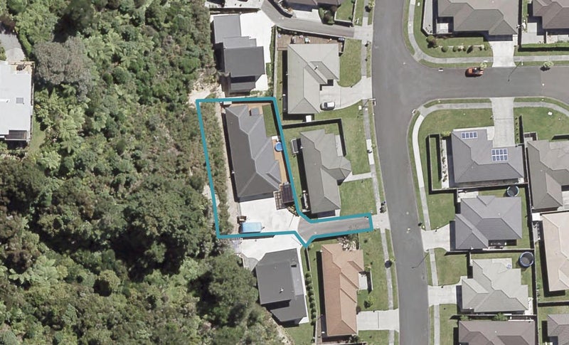 14 Aragon Grove, Kingsley Heights, Upper Hutt - Carousel 1