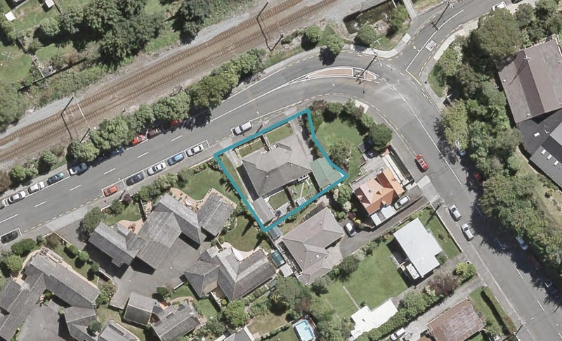 2/1 GARD ST, Silverstream, Upper Hutt - Carousel 1