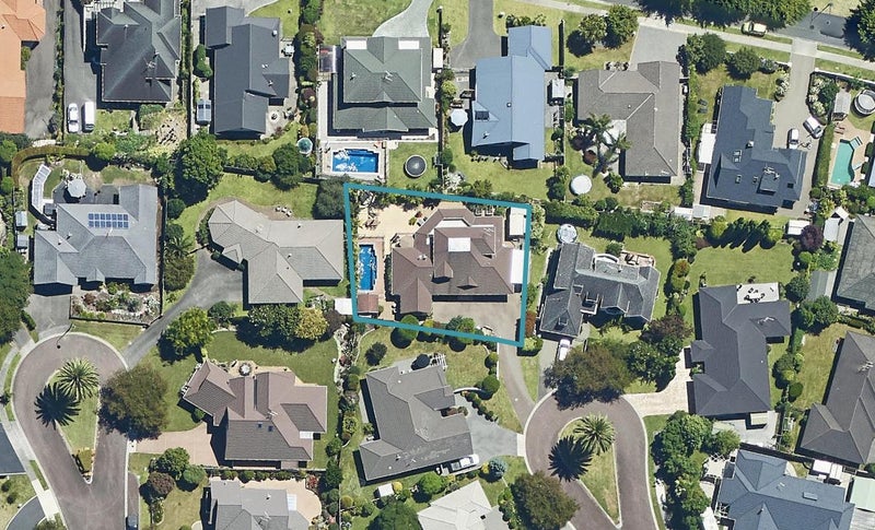 15 Elmley Place, Bethlehem, Tauranga - Carousel 1