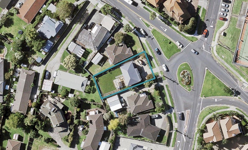 213 Bucklands Beach Road, Bucklands Beach, Auckland - Carousel 1