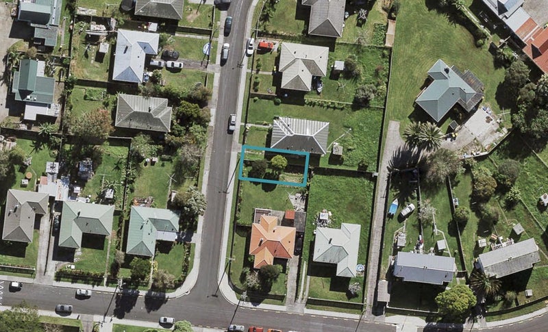 5 Richardson Place, Northcote, Auckland - Carousel 1