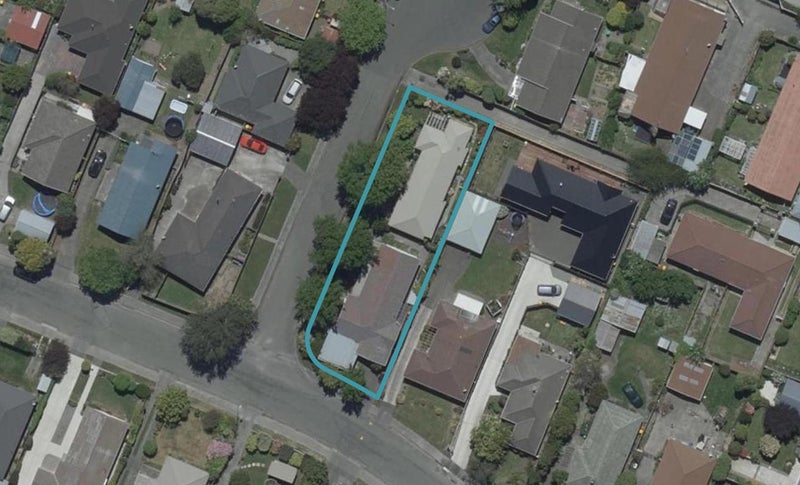 2 Glenys Place, Broomfield, Christchurch - Carousel 1
