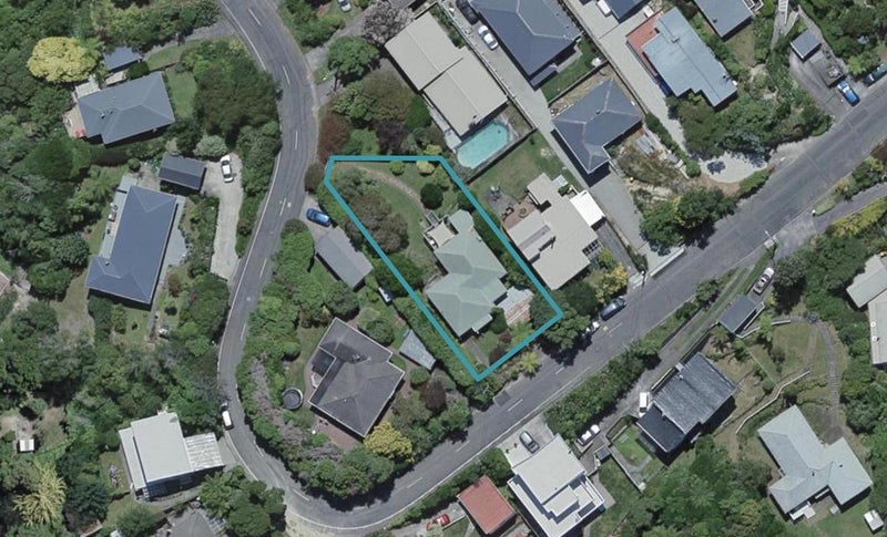 14 Olivia Crescent, Tawa, Wellington - Carousel 1