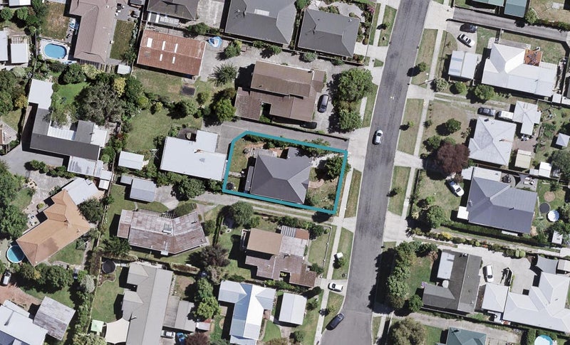 7 Travis Street, Taradale, Napier - Carousel 1