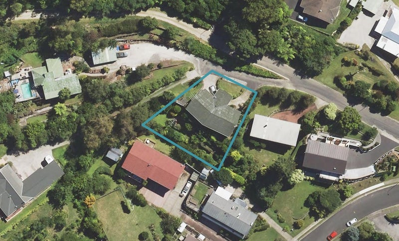 21 Hill Road, Whataupoko, Gisborne - Carousel 1