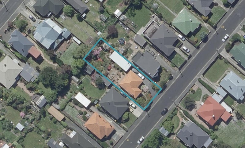 17 Stirling Street, Andersons Bay, Dunedin - Carousel 1