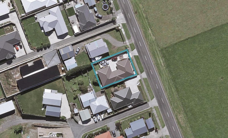 100A Smart Road, Glen Avon, New Plymouth - Carousel 1