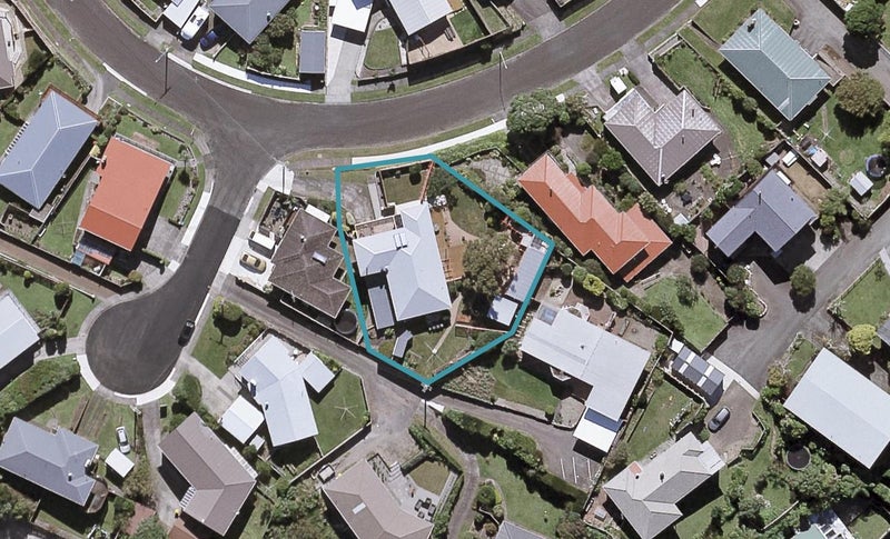 8 Melrose Street, Spotswood, New Plymouth - Carousel 1