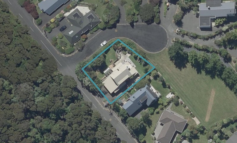 48 Tanner Road, Glenleith, Dunedin - Carousel 1