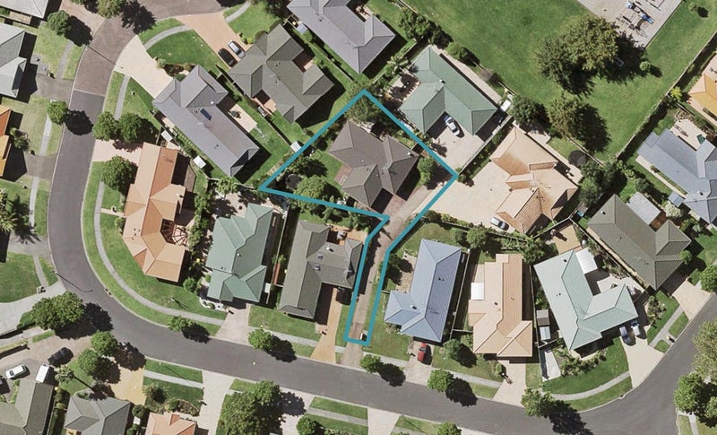 19 Millington Place, Huntington Park, Auckland - Carousel 1