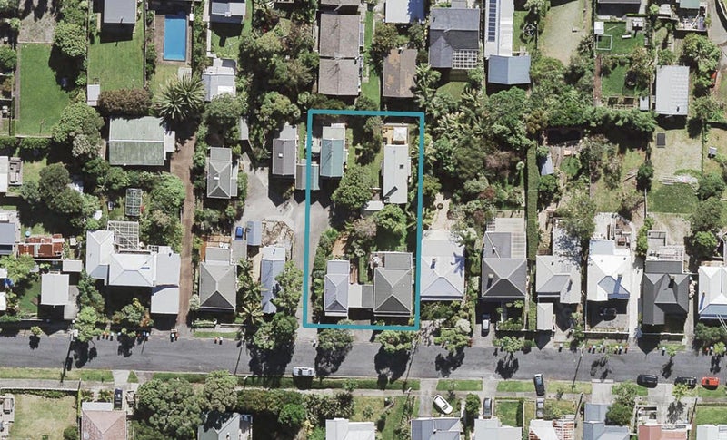 2/63 Third Avenue, Kingsland, Auckland - Carousel 1