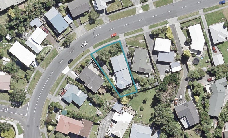 222 Dowse Drive, Maungaraki, Lower Hutt - Carousel 1