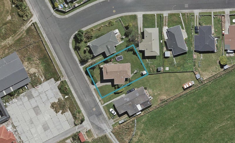 76 Humber Street, Clifton, Invercargill - Carousel 1