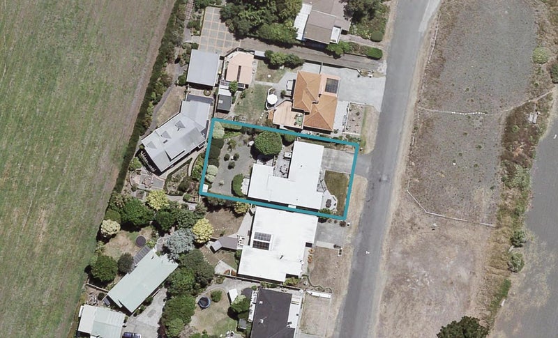 79 Le Quesne Road, Bay View, Napier - Carousel 1