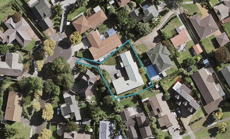 7 Neralee Court, Conifer Grove, Takanini - Carousel 1