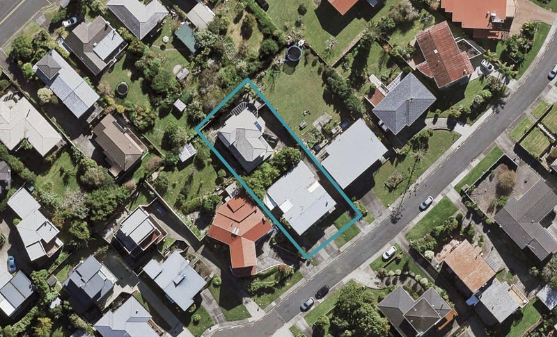 1/19 Martin Crescent, Northcote, Auckland - Carousel 1