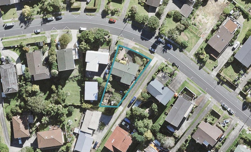 66 Sartors Avenue, Browns Bay, Auckland - Carousel 1