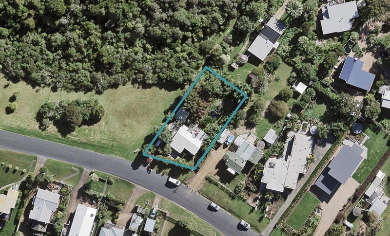 1 Mako Street, Oneroa, Waiheke Island - Carousel 1