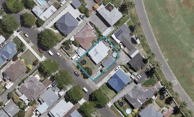39 Mcdonald Street, Napier South, Napier - Carousel 1