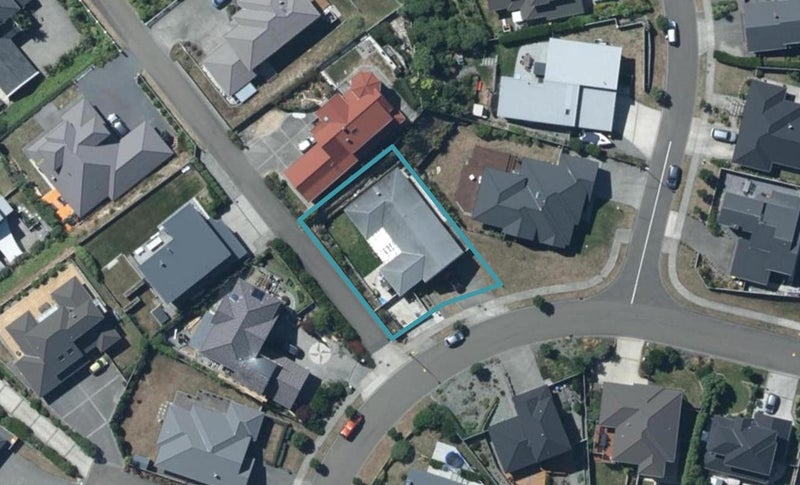 8 Kahurangi Heights, Aotea, Porirua - Carousel 1
