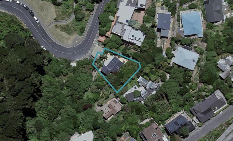 79 Palliser Road, Mount Victoria, Wellington - Carousel 1
