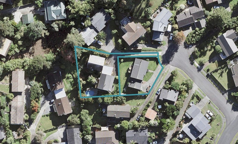 1/14 Branston Avenue, Browns Bay, Auckland - Carousel 1