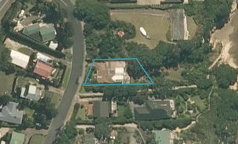37 Ocean View Road, Hatfields Beach, Orewa - Carousel 1