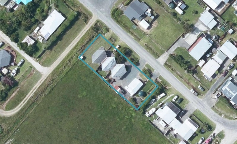 12B Weld Street, Mahia, Māhia - Carousel 1