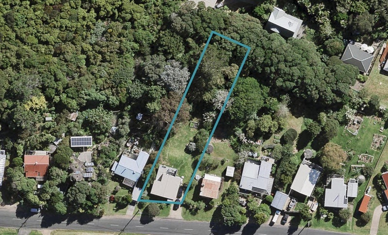 37 Pacific Parade, Surfdale, Waiheke Island - Carousel 1