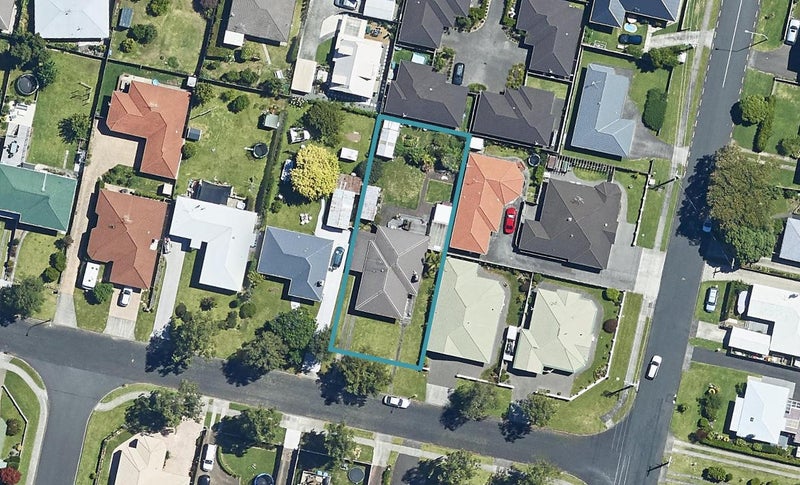 24 Ngahere Street, Otumoetai, Tauranga - Carousel 1
