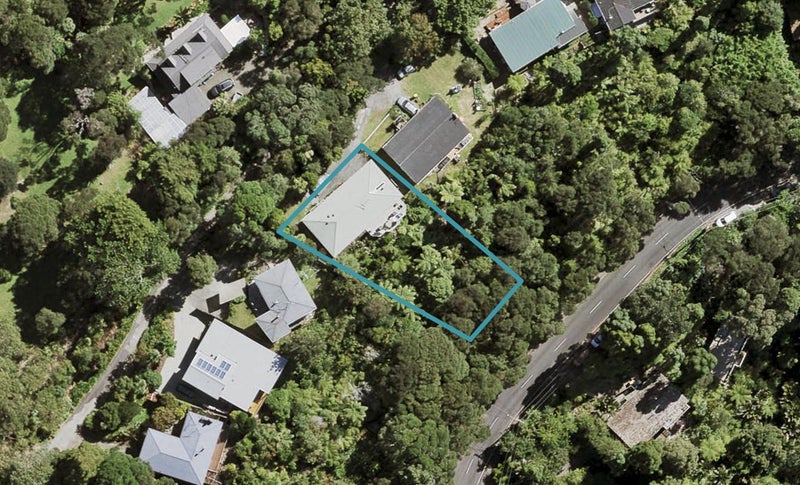 134 Takahe Road, Titirangi, Auckland - Carousel 1