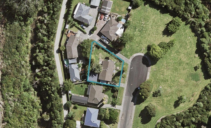 34 Serwayne Place, Sunnyvale, Auckland - Carousel 1