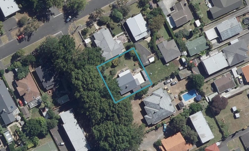 8 Kitchener Street, Claudelands, Hamilton - Carousel 1
