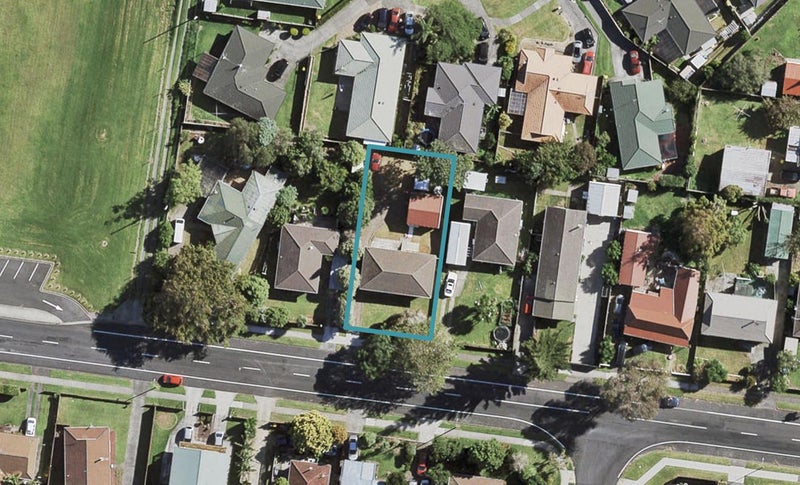 27 Gibbons Road, Weymouth, Auckland - Carousel 1