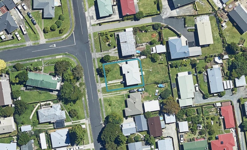 7 Warwick Place, Brookfield, Tauranga - Carousel 1