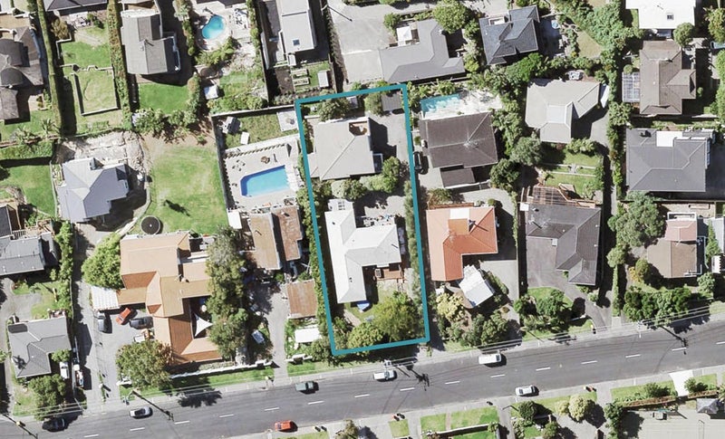 2/22 Montgomery Avenue, Rothesay Bay, Auckland - Carousel 1