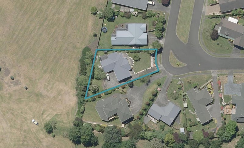 21 Holdsworth Drive, Otamatea, Whanganui - Carousel 1