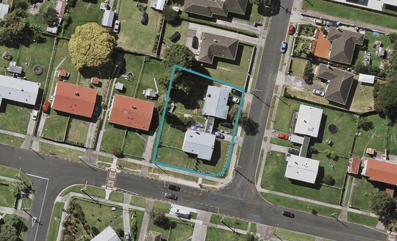 2 Tyrone Street, Ōtara, Auckland - Carousel 1