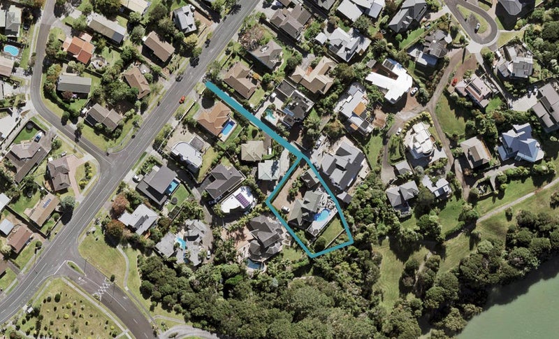 183 Luckens Road, West Harbour, Auckland - Carousel 1