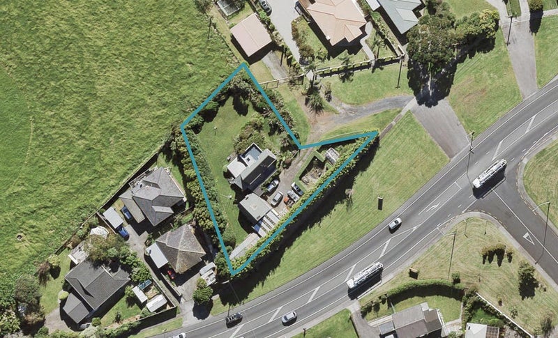10 Hobsonville Road, West Harbour, Auckland - Carousel 1