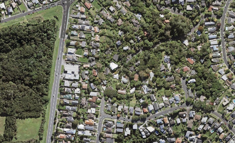 28 Trelawny Place, Hillcrest, Auckland - Carousel 1