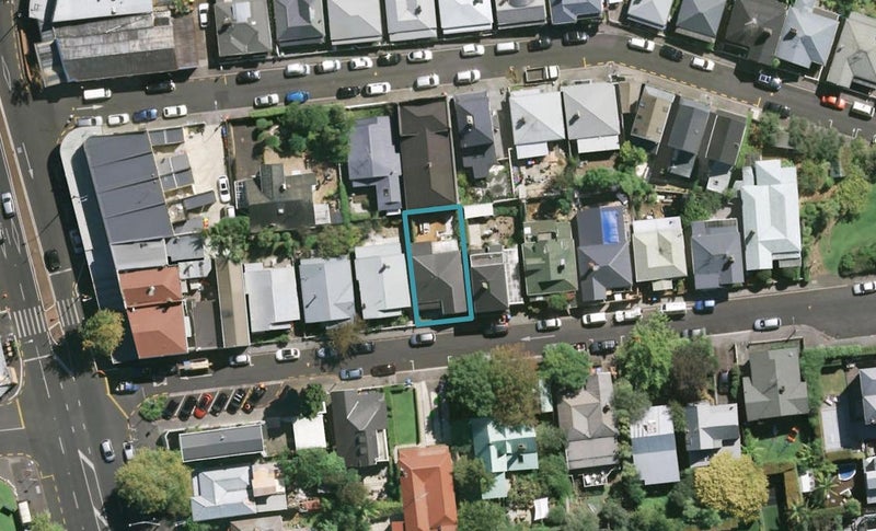 8 Russell Street, Freemans Bay, Auckland - Carousel 1