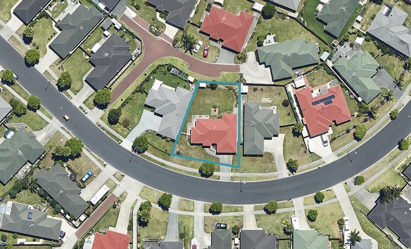 77 The Gardens Drive, Papamoa Beach, Papamoa - Carousel 1
