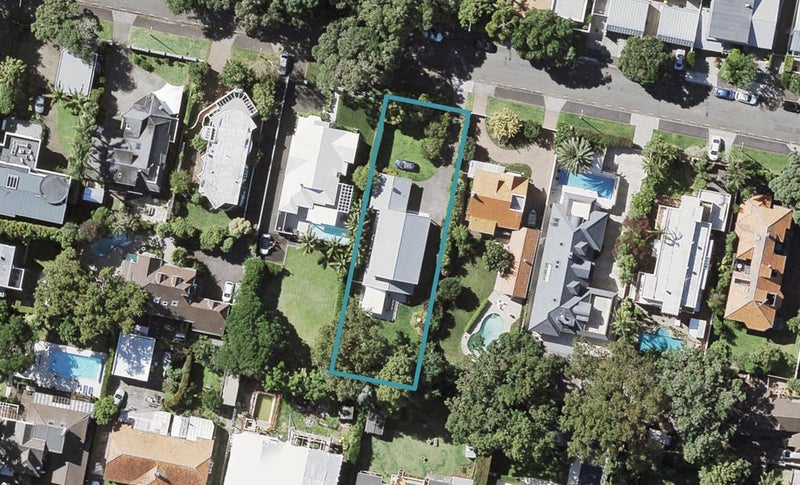 11 Minnehaha Avenue, Takapuna, Auckland - Carousel 1