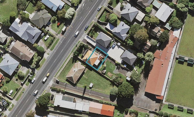 12B Hillsborough Road, Hillsborough, Auckland - Carousel 1
