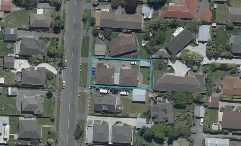 2/208 Grimseys Road, Redwood, Christchurch - Carousel 1